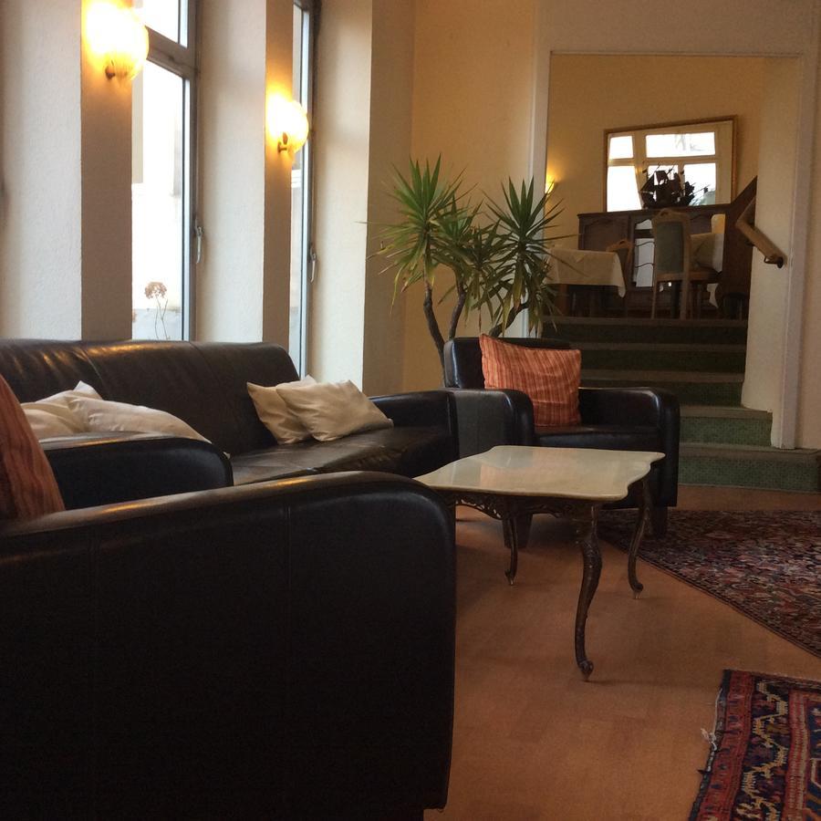 Hotel Schloss Gbr Dusseldorf